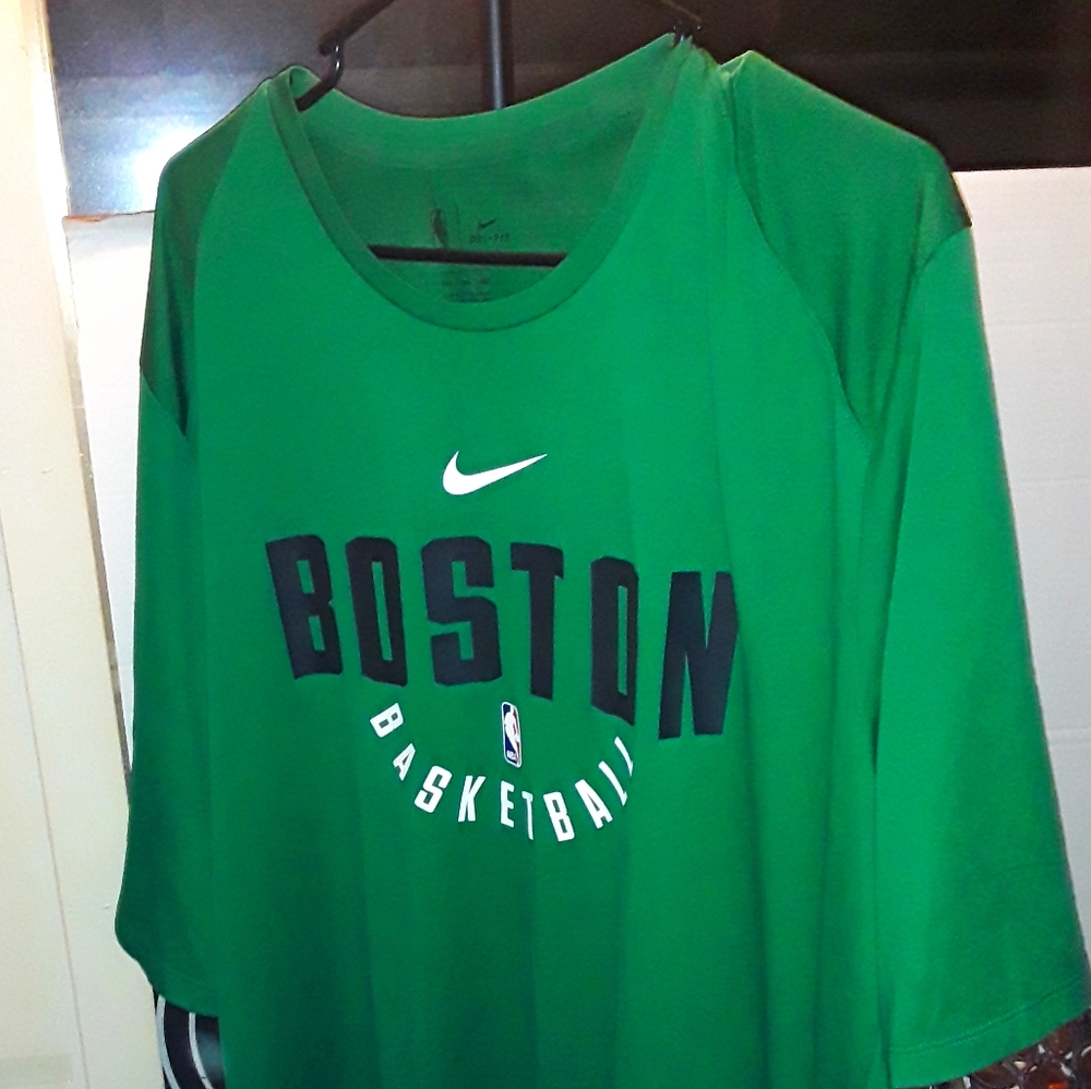 BnT Boston Bball (celtics) Nike Tshirt